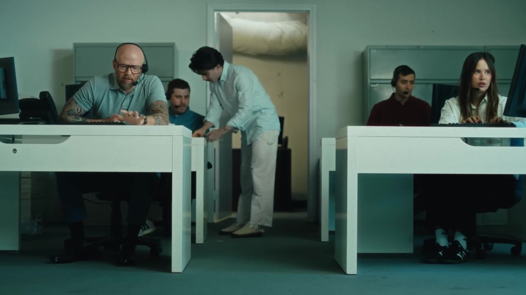 Linkin Park - The Emptiness Machine (Official Music Video)